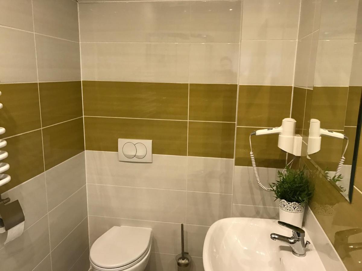 Gosciniec Krepa Hotell Lipsko Eksteriør bilde
