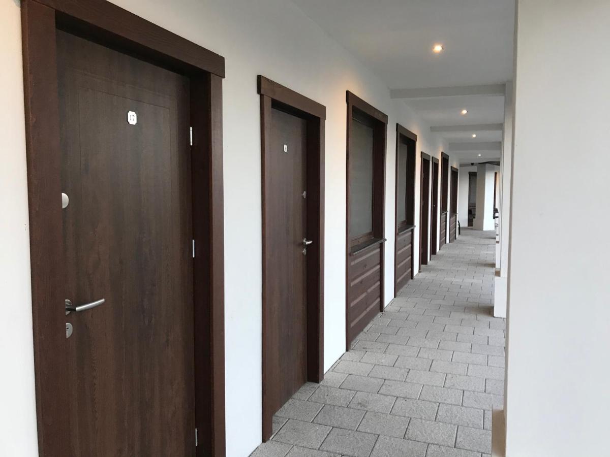 Gosciniec Krepa Hotell Lipsko Eksteriør bilde